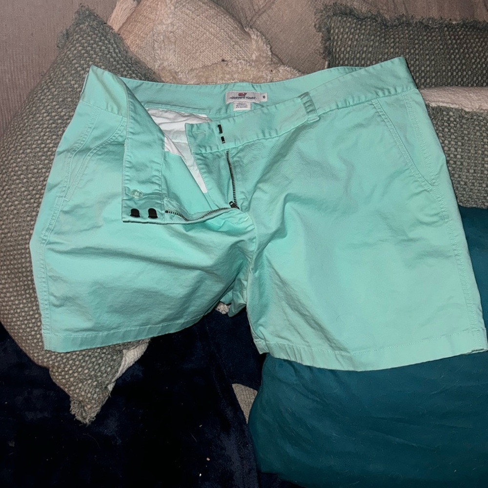 NWOT VINEYARD VINES SHORTS 🐳